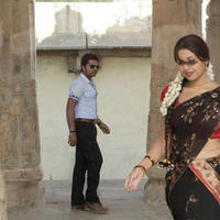 Simbu and Richa Gangopadhyay in Osthi Movie - Stills | Picture 104590